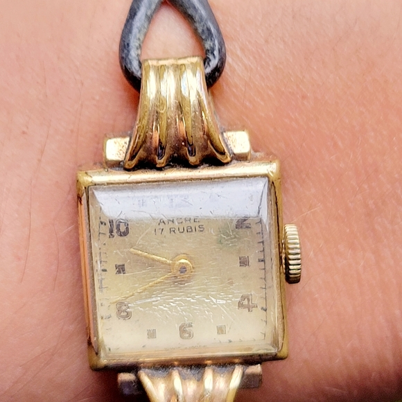 Vintage Ancre 17 Rubis Leather Cord Watch - Picture 7 of 9